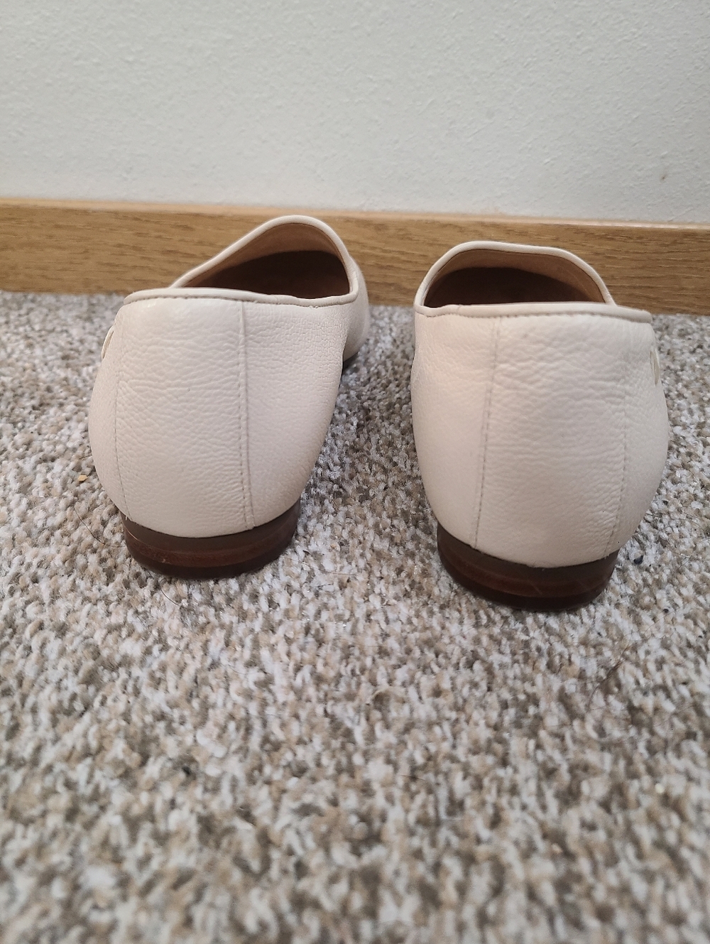 Vionic Willa II Cream Leather Arch Support Loafers Slip On Preppy Classic Flats - Picture 4 of 5